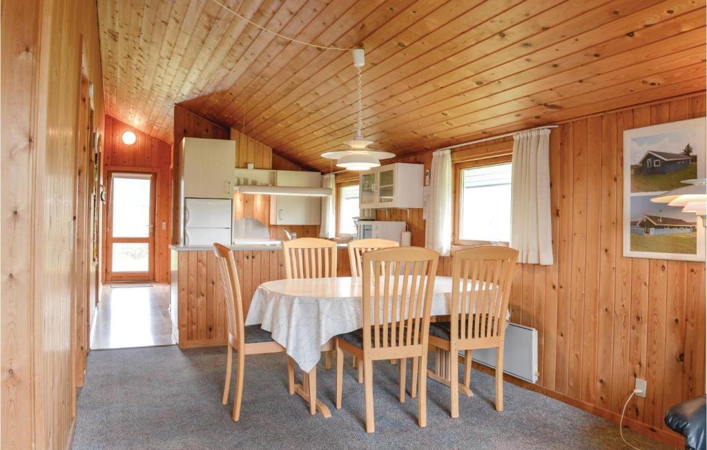 Awesome Home In Hvide Sande With 3 Bedrooms And Wifi photo 4