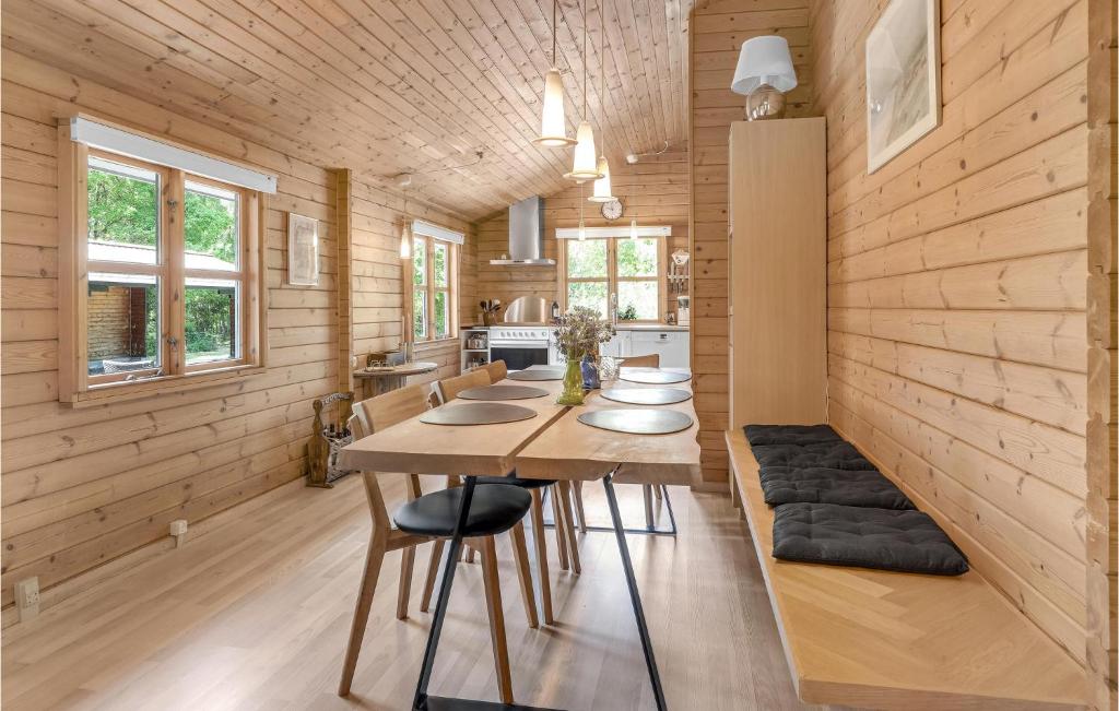 Nice Home In Aakirkeby With 3 Bedrooms, Sauna And Wifi photo 4