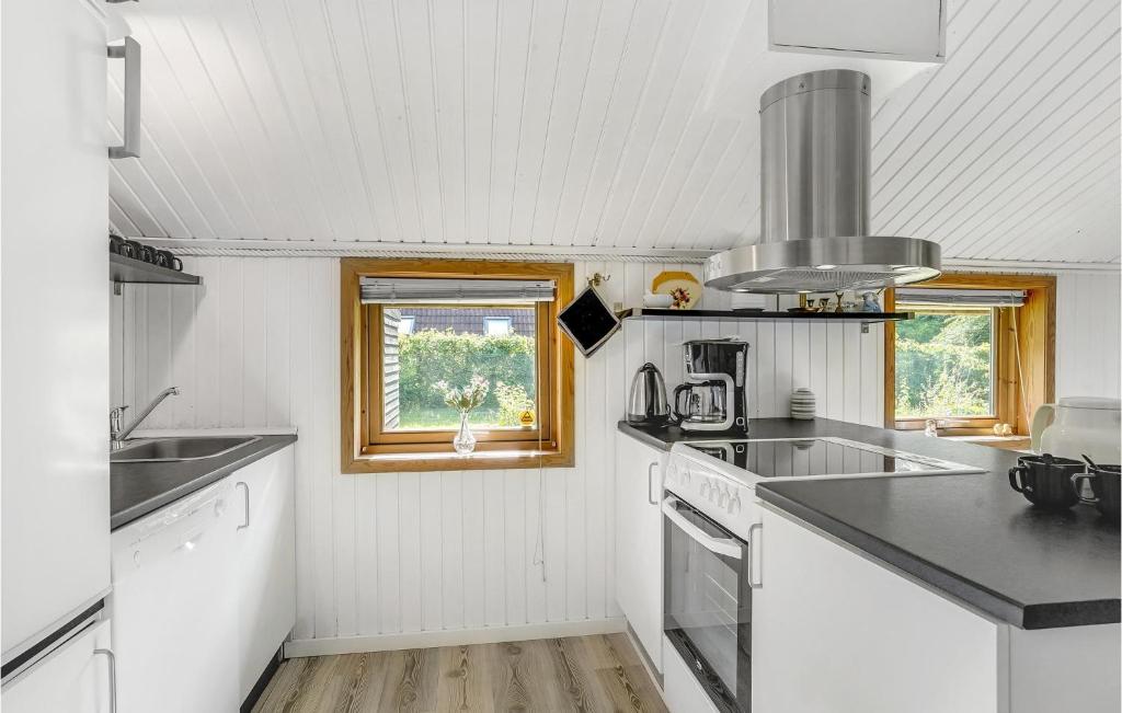 Awesome Home In Toftlund With 3 Bedrooms And Wifi photo 2