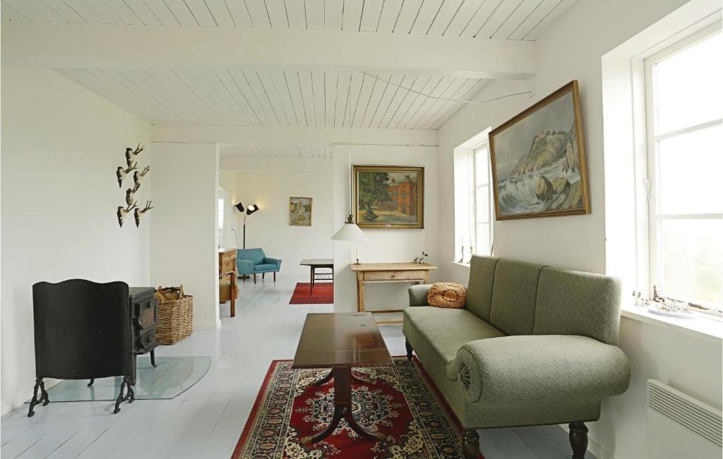 Amazing Home In Gudhjem With 4 Bedrooms And Wifi photo 2
