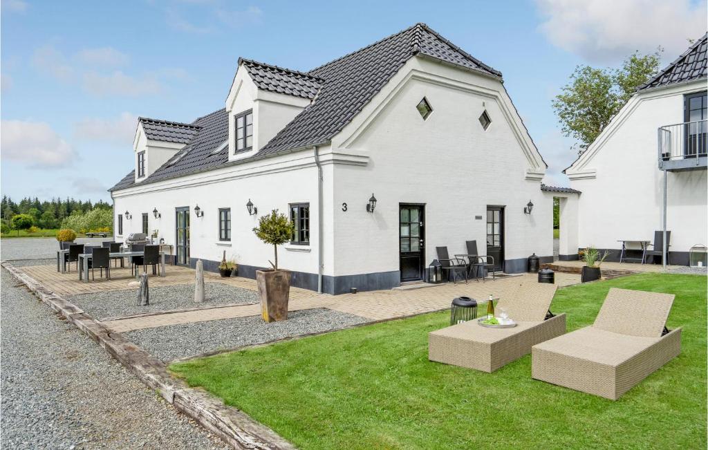 Amazing Home In Engesvang With Wifi And 8 Bedrooms photo 3