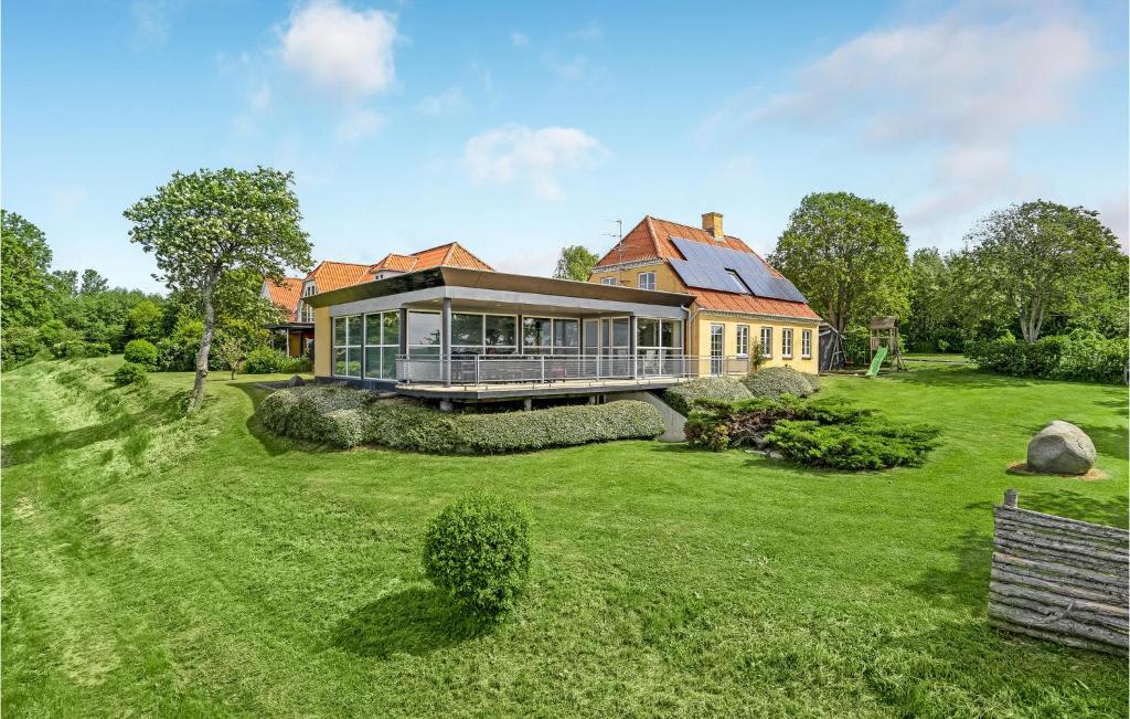 Awesome Home In Knebel With Sauna, Wifi And 7 Bedrooms photo 4