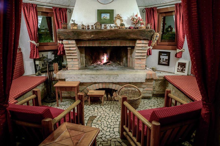 Hotel Calvi-Ristorante Mainor photo 1