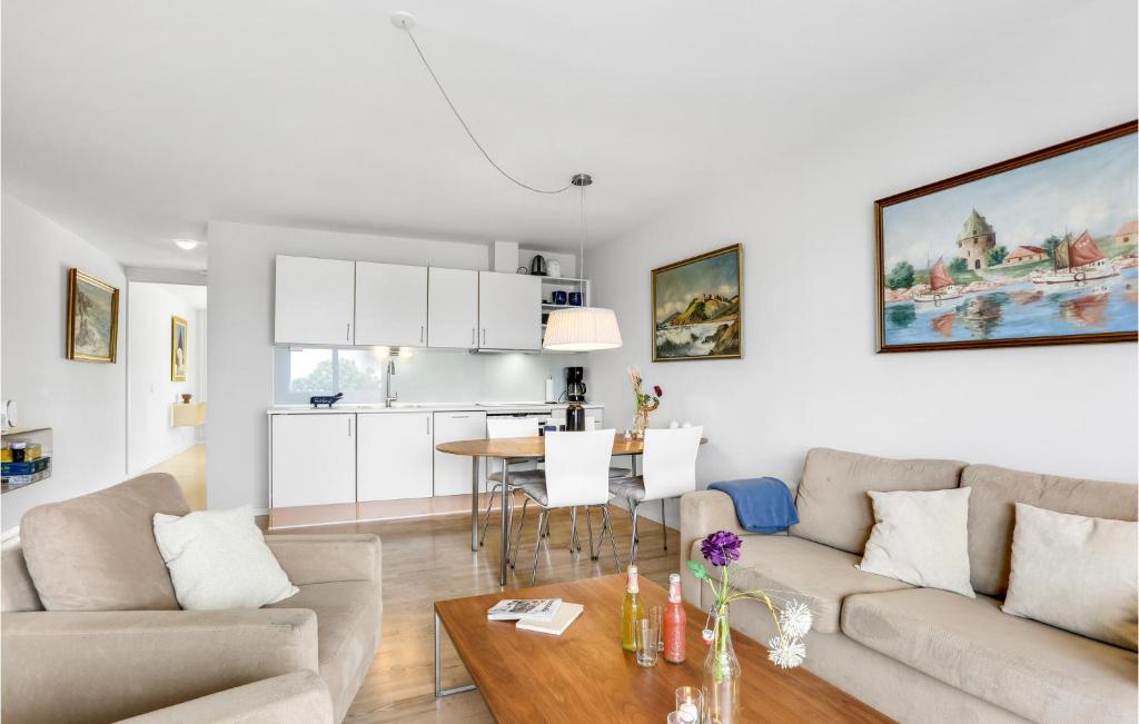 Nice Apartment In Gudhjem With Outdoor Swimming Pool, Wifi And 1 Bedrooms photo 3