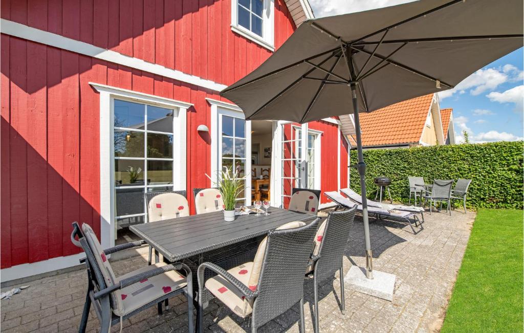 Awesome Home In Brenderup Fyn With 3 Bedrooms, Sauna And Wifi photo 2