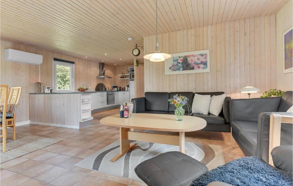 Beautiful Home In Haderslev With 2 Bedrooms And Wifi photo 3