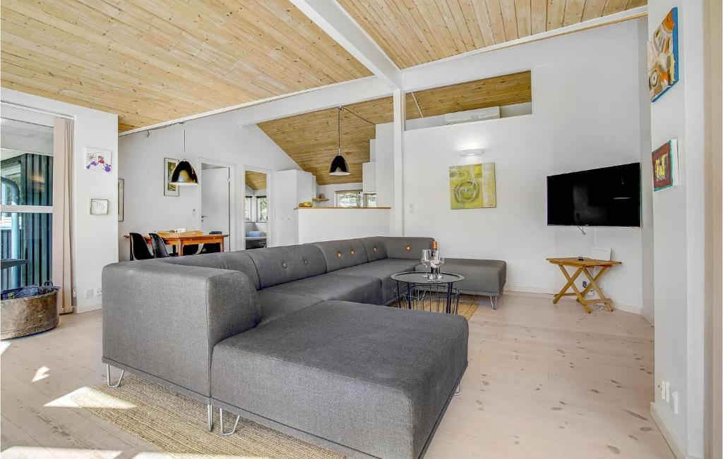 Amazing Home In Kalundborg With 3 Bedrooms And Wifi photo 1