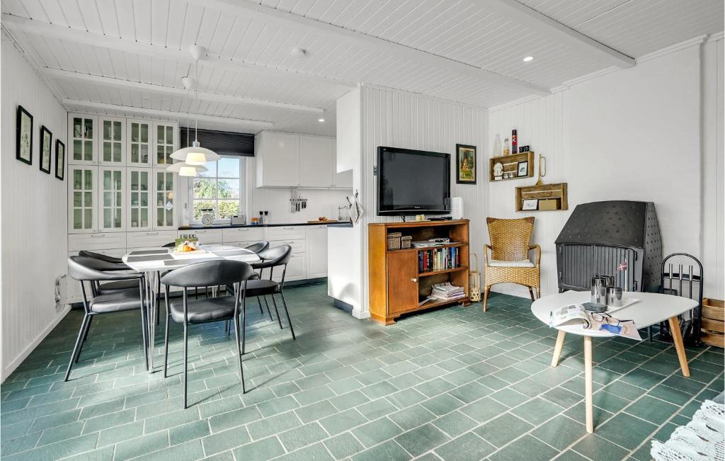 Awesome Home In Hejls With Wifi And 3 Bedrooms photo 4