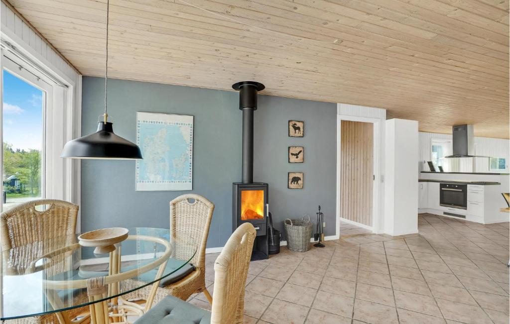 Stunning Home In Fars With 5 Bedrooms, Sauna And Wifi photo 3