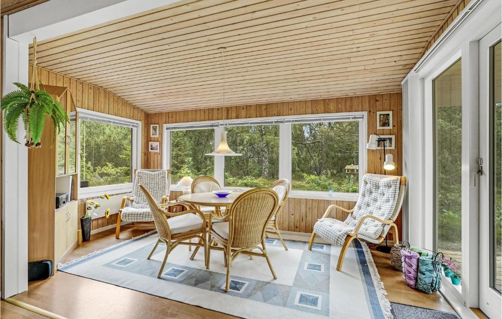 Nice Home In Hadsund With 3 Bedrooms, Sauna And Wifi photo 4