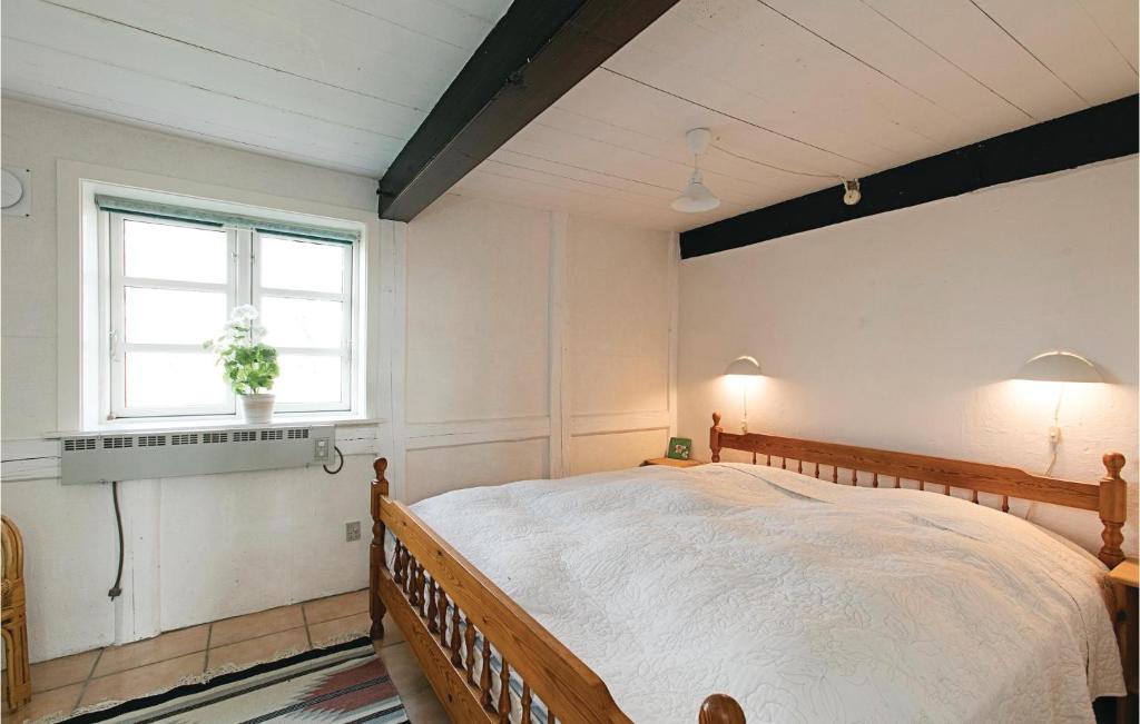 Nice Home In Nex With 3 Bedrooms And Wifi photo 3