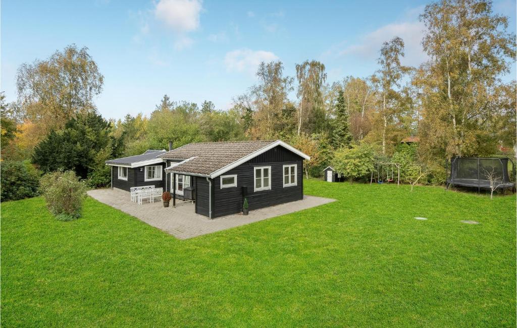 Awesome Home In Askeby With 2 Bedrooms And Wifi