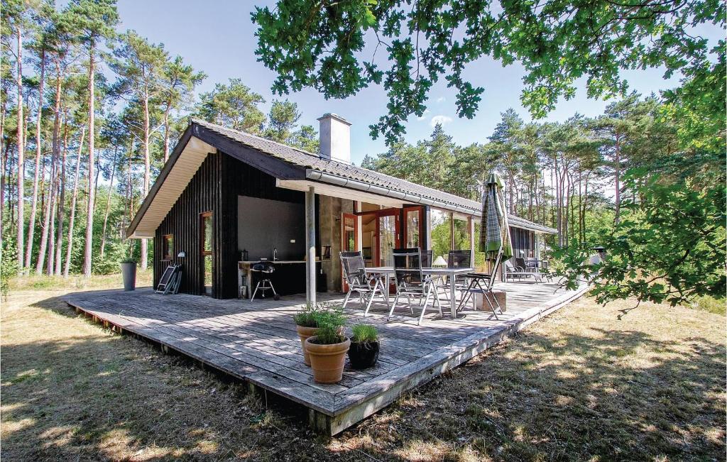 Amazing Home In Aakirkeby With 3 Bedrooms, Sauna And Wifi