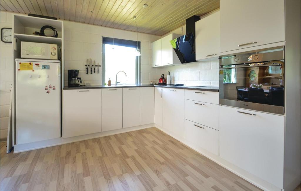 Amazing Home In Hjerm With 3 Bedrooms And Wifi photo 2