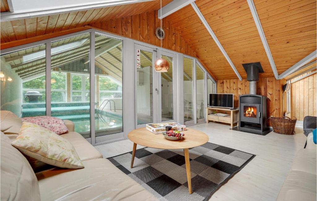 Beautiful Home In Sydals With Sauna, Private Swimming Pool And Swimming Pool photo 2