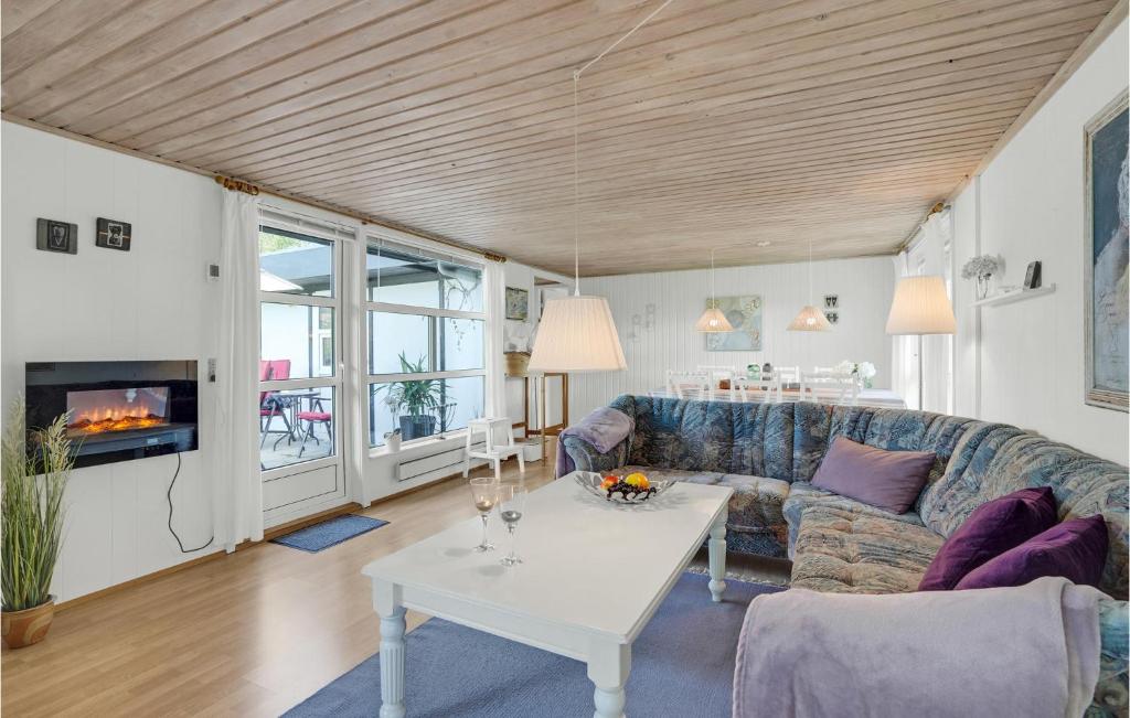 Nice Home In Augustenborg With 2 Bedrooms And Wifi photo 1
