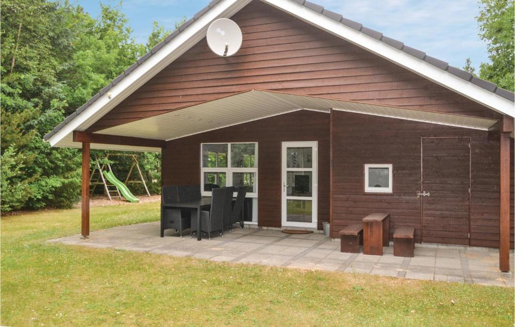 Awesome Home In Ansager With 3 Bedrooms, Sauna And Wifi photo 3