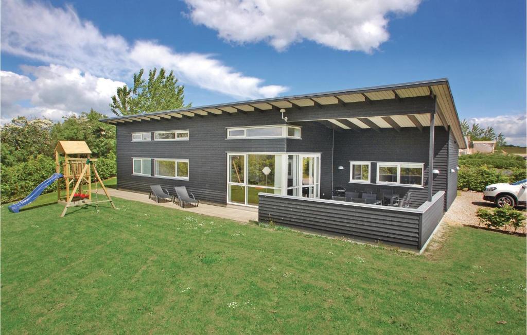Nice Home In Haderslev With 4 Bedrooms, Sauna And Wifi