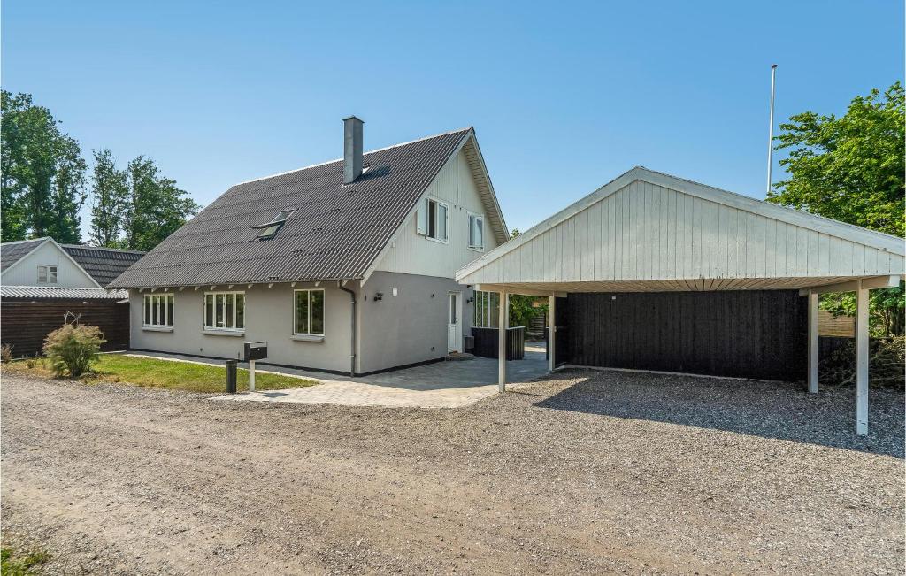 Awesome Home In Otterup With Jacuzzi, Wifi And Sauna
