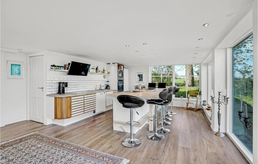 Amazing Home In Store Heddinge With Wifi And 4 Bedrooms photo 3