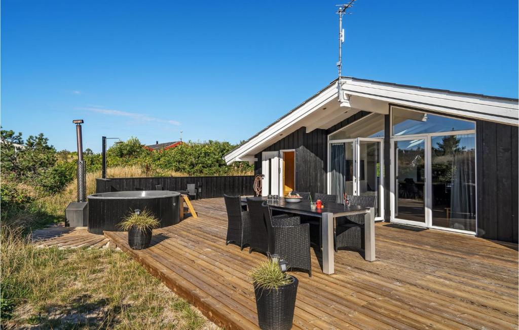 Stunning Home In Hvide Sande With Sauna, 4 Bedrooms And Wifi photo 4