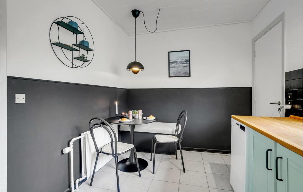 Stunning Home In Hvide Sande With 3 Bedrooms And Wifi photo 4