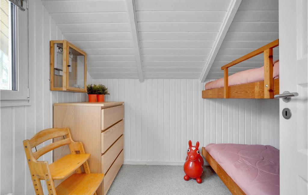 Nice Home In Hadsund With 2 Bedrooms And Wifi photo 2