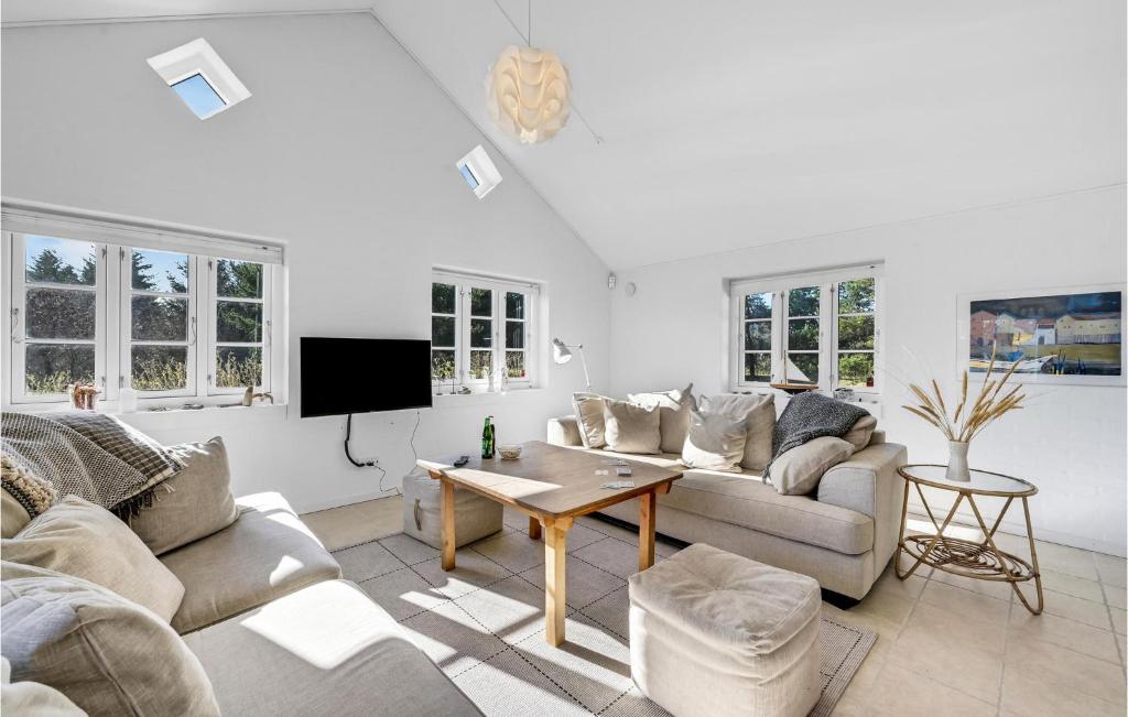 Amazing Home In Ulfborg With Wifi And 4 Bedrooms photo 4
