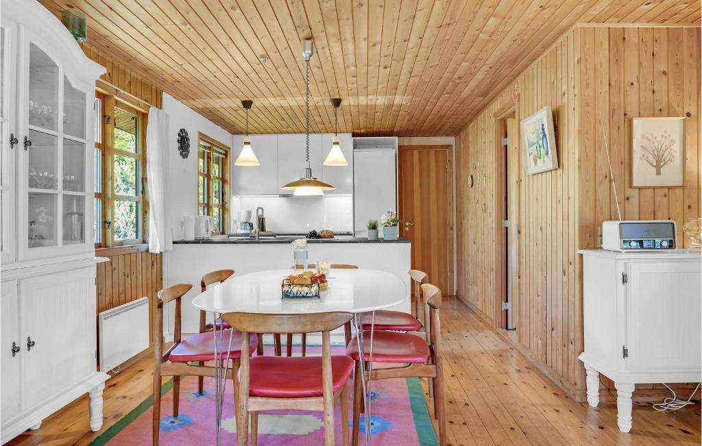 Amazing Home In Hornbk With 2 Bedrooms And Wifi photo 2