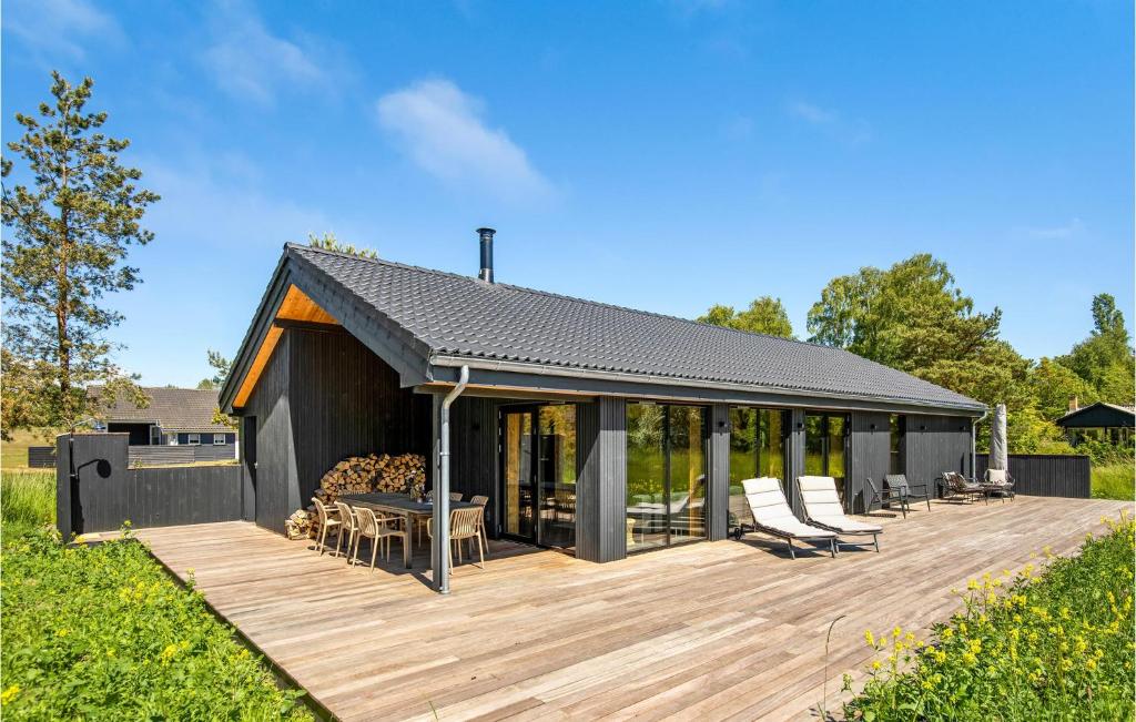 Stunning Home In Aakirkeby With Wifi And 4 Bedrooms
