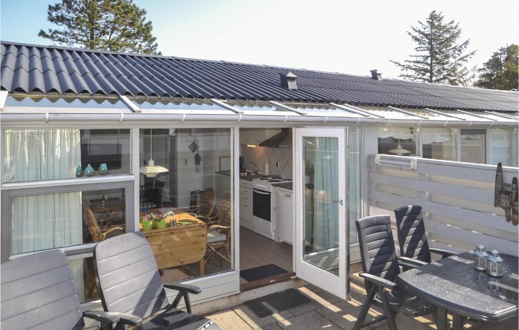 Beautiful Apartment In Vejers Strand With 1 Bedrooms And Wifi