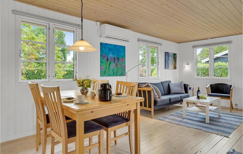 Stunning Home In Skibby With 2 Bedrooms And Wifi photo 3