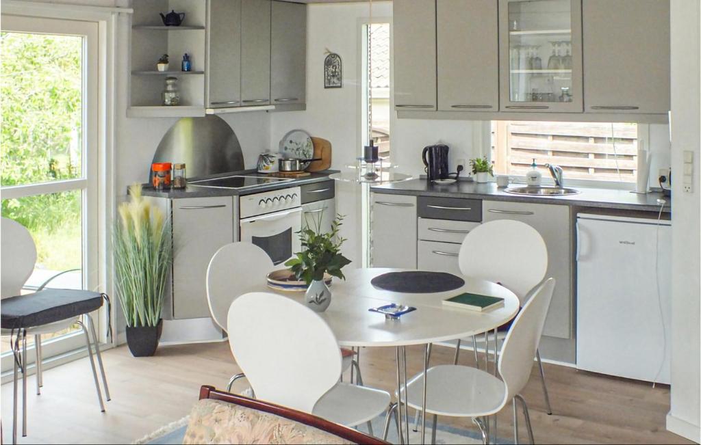 Awesome Home In Brkop With 2 Bedrooms And Wifi photo 2
