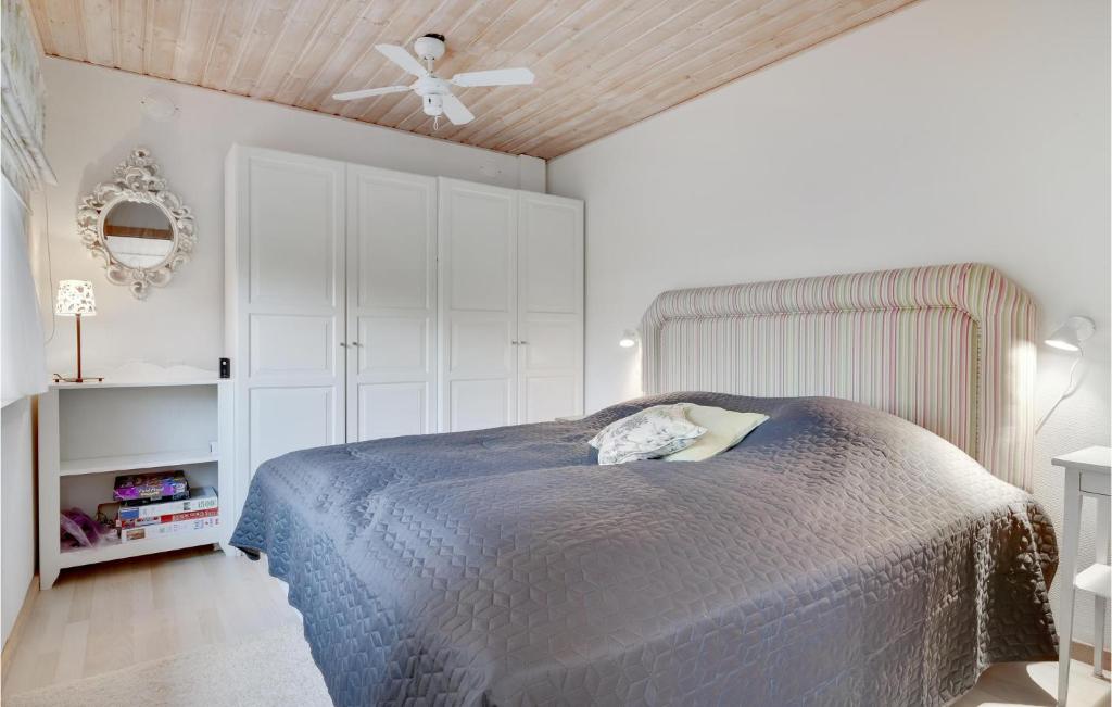 Stunning Home In Nykbing Sj With 4 Bedrooms And Wifi photo 2
