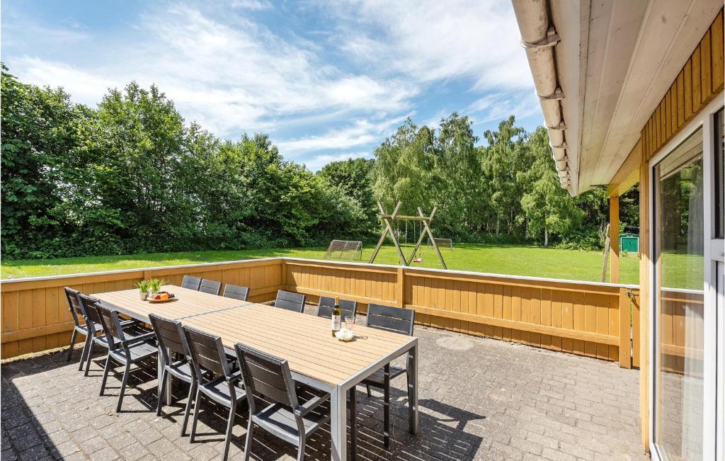 Stunning Home In Nordborg With 5 Bedrooms, Wifi And Indoor Swimming Pool photo 2