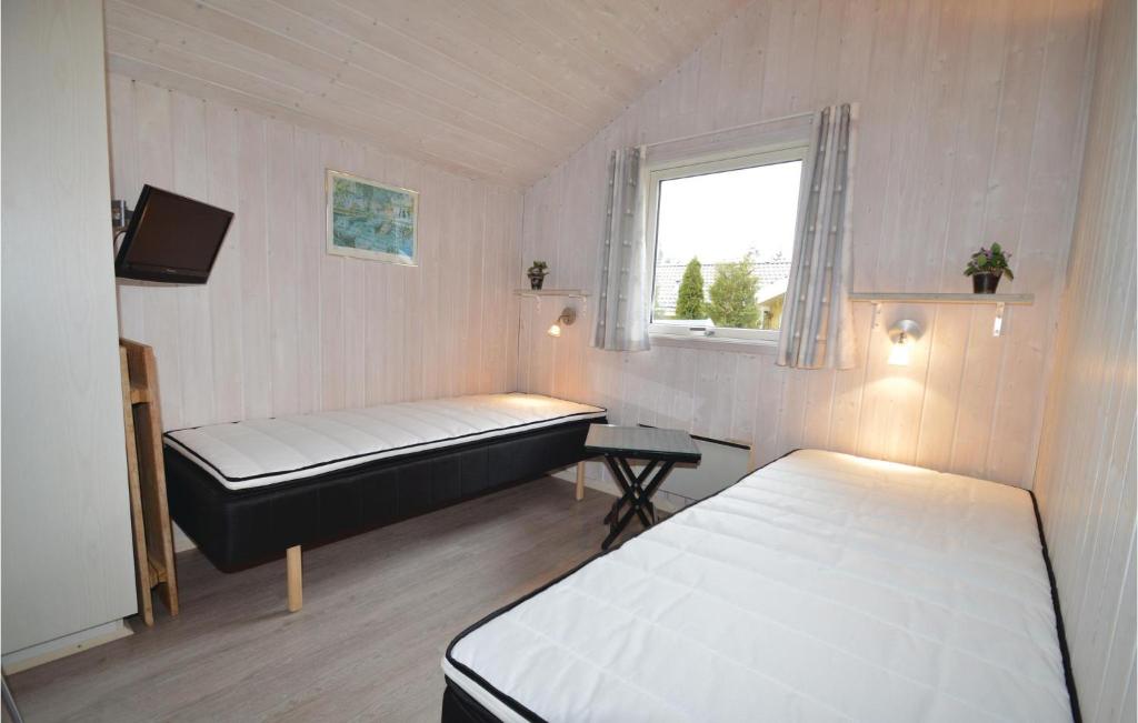 Amazing Home In Vggerlse With 4 Bedrooms, Sauna And Wifi photo 3