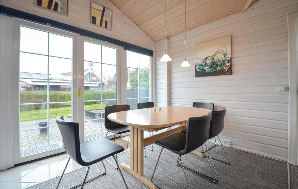 Amazing Home In Rnde With 2 Bedrooms photo 1