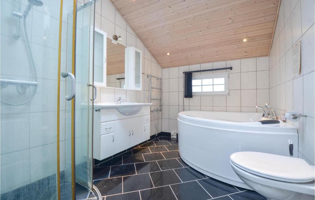 Amazing Home In Rnde With 2 Bedrooms photo 3