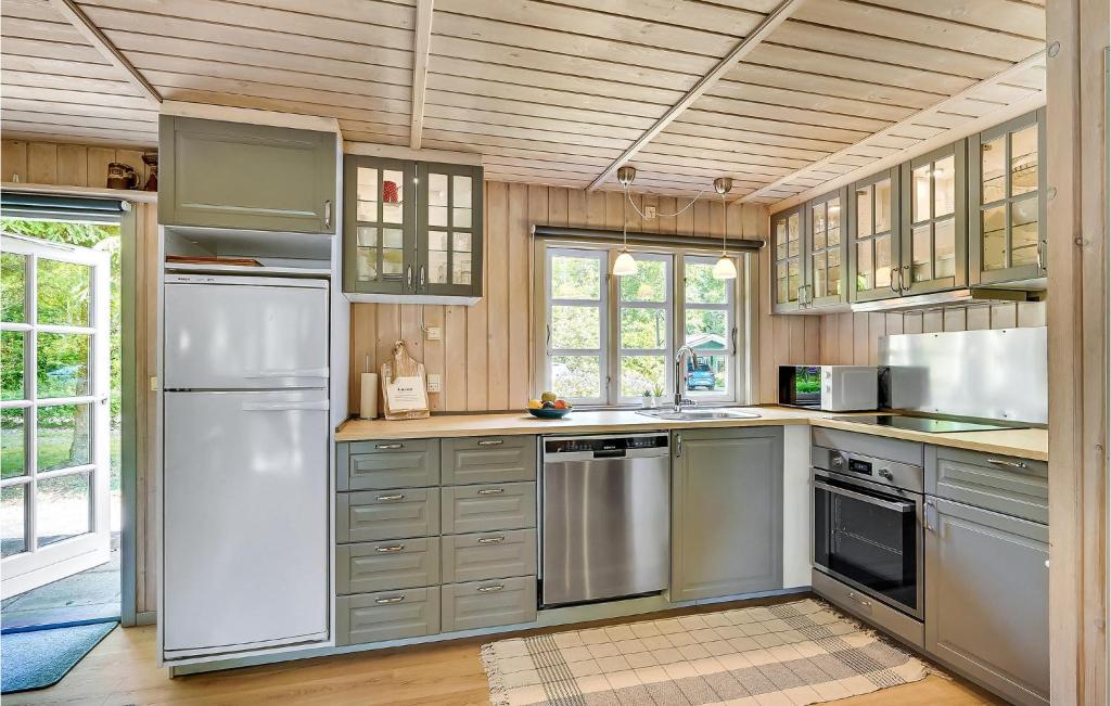 Awesome Home In Ansager With 3 Bedrooms And Wifi photo 2