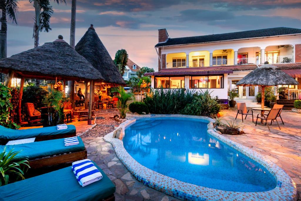 2 Friends Beach Hotel photo 3