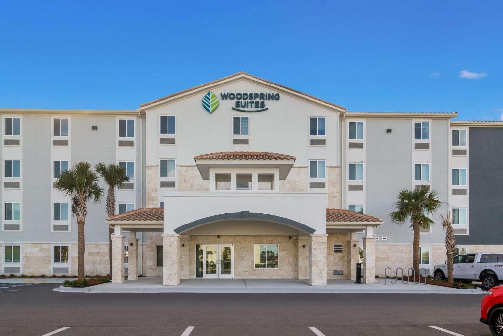WoodSpring Suites Jacksonville - South image