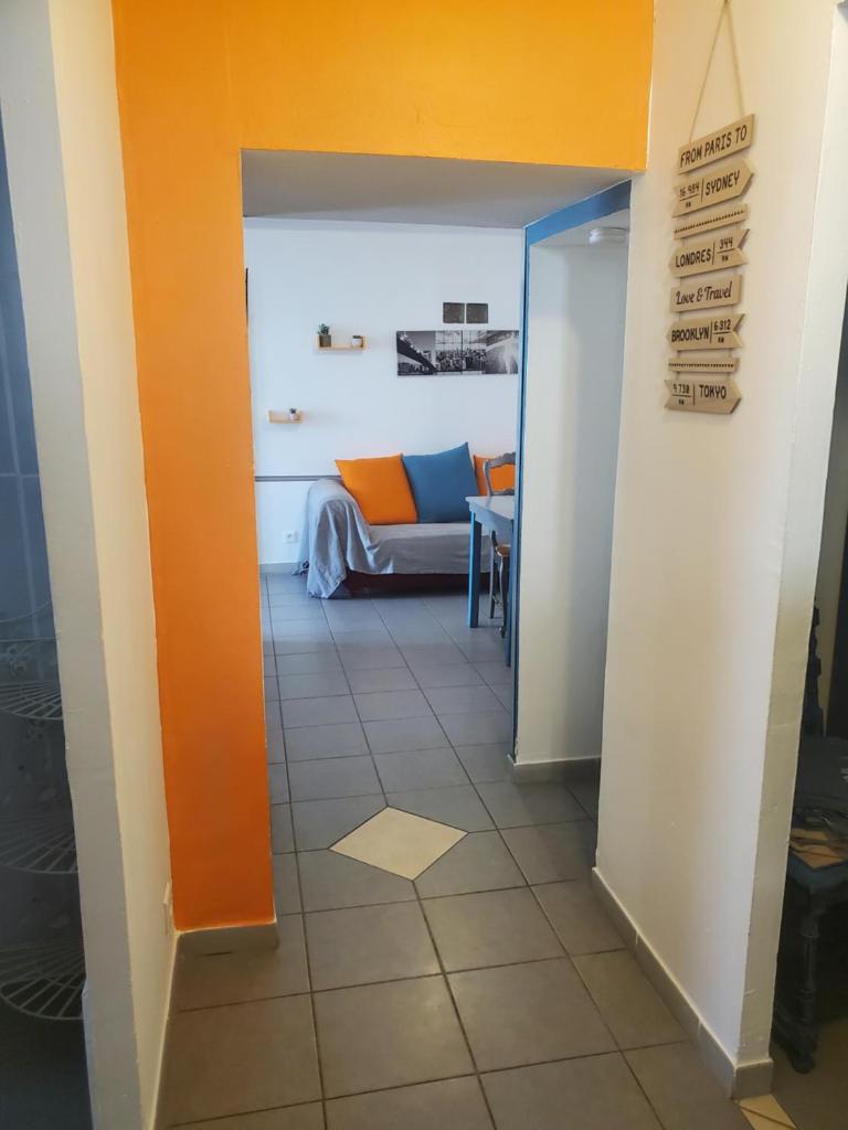 Pause Appart 40 m2 avec cour privative - Spacieux & Confortable photo 3