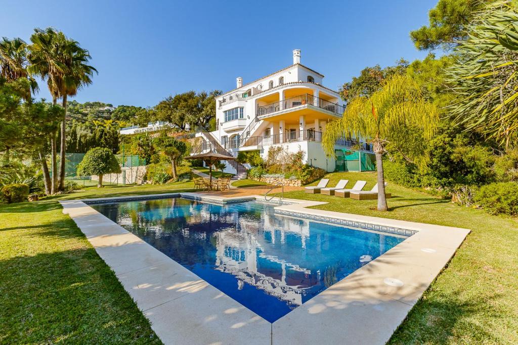 Luxury Mediterranean Villa La Ladera, Marbella