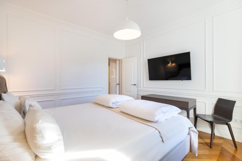 Majestic 4BR/4BATH apartment in Sagrada Familia area photo 2