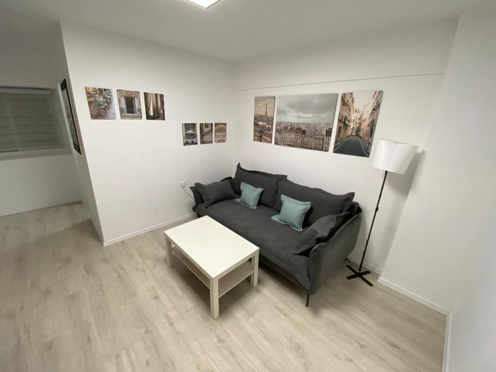 Izhak Aveinu 15 photo 2