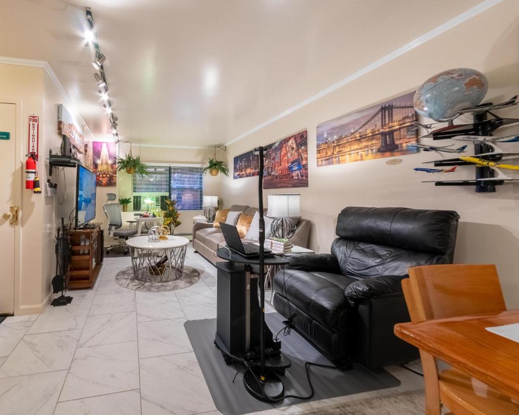Booking.Com Exxlusive: Fully Furnished One Bedroom Entire Apartment With Full Size Bed. For One Person Or Couple, Soulmate Positive Friendship image
