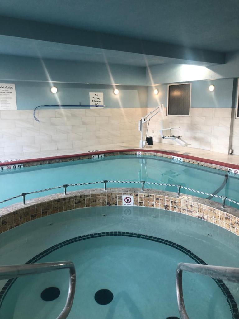 Holiday Inn Express Hotel & Suites Woodward Hwy 270, an IHG Hotel photo 2