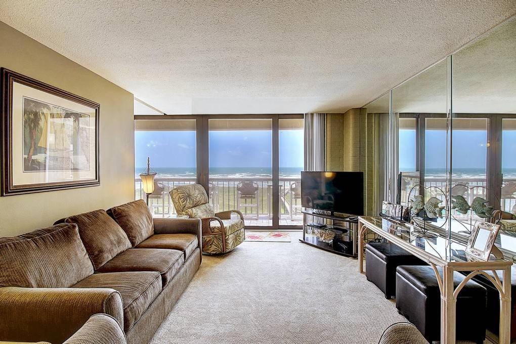 Sunrises and Ocean Views in This 2 Bedroom 2 Bath photo 2