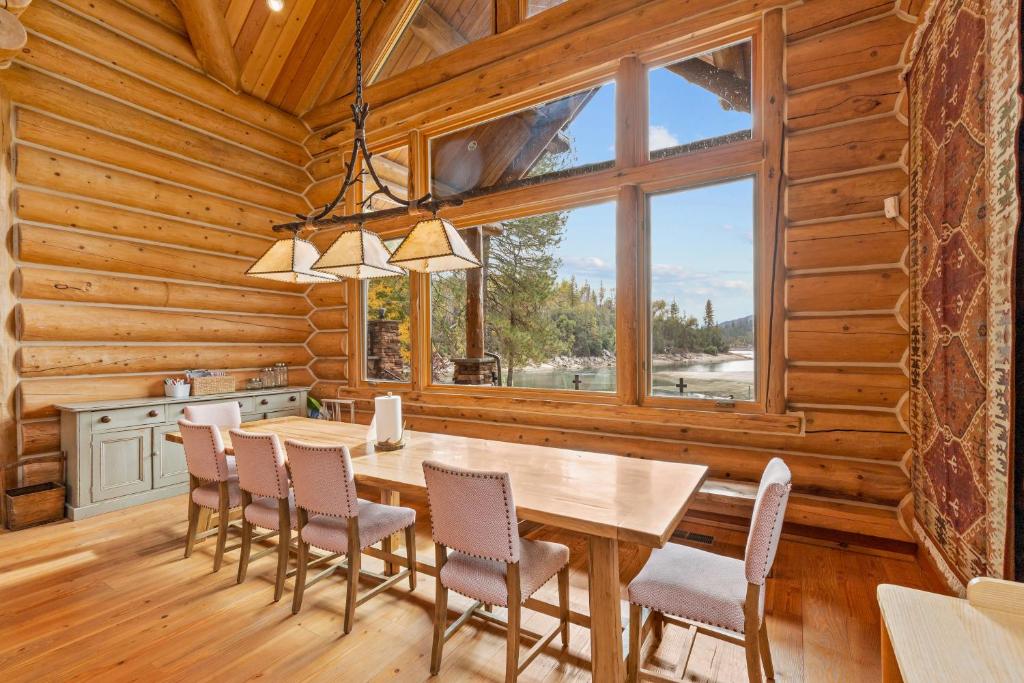 Willow Cove Log Cabin photo 4