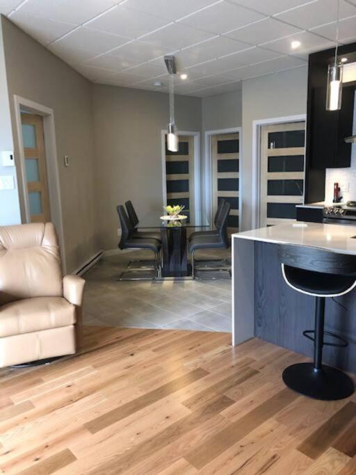 Condo 101 centre-ville de Rimouski près du fleuve photo 3